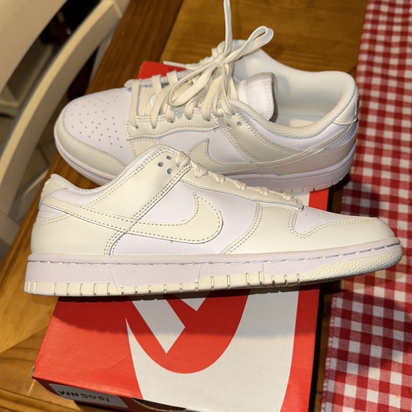 Womens Nike Dunk low (NIB) - Picture 5 of 6